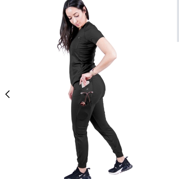 Fitscrubs scrub top - Picture 4 of 5